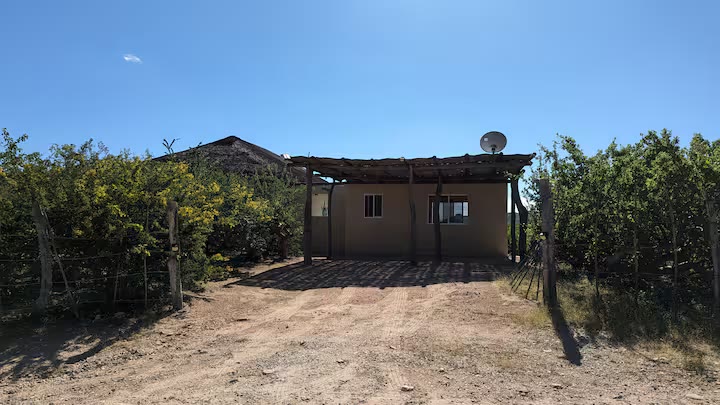 Casita exterior, fully fenced